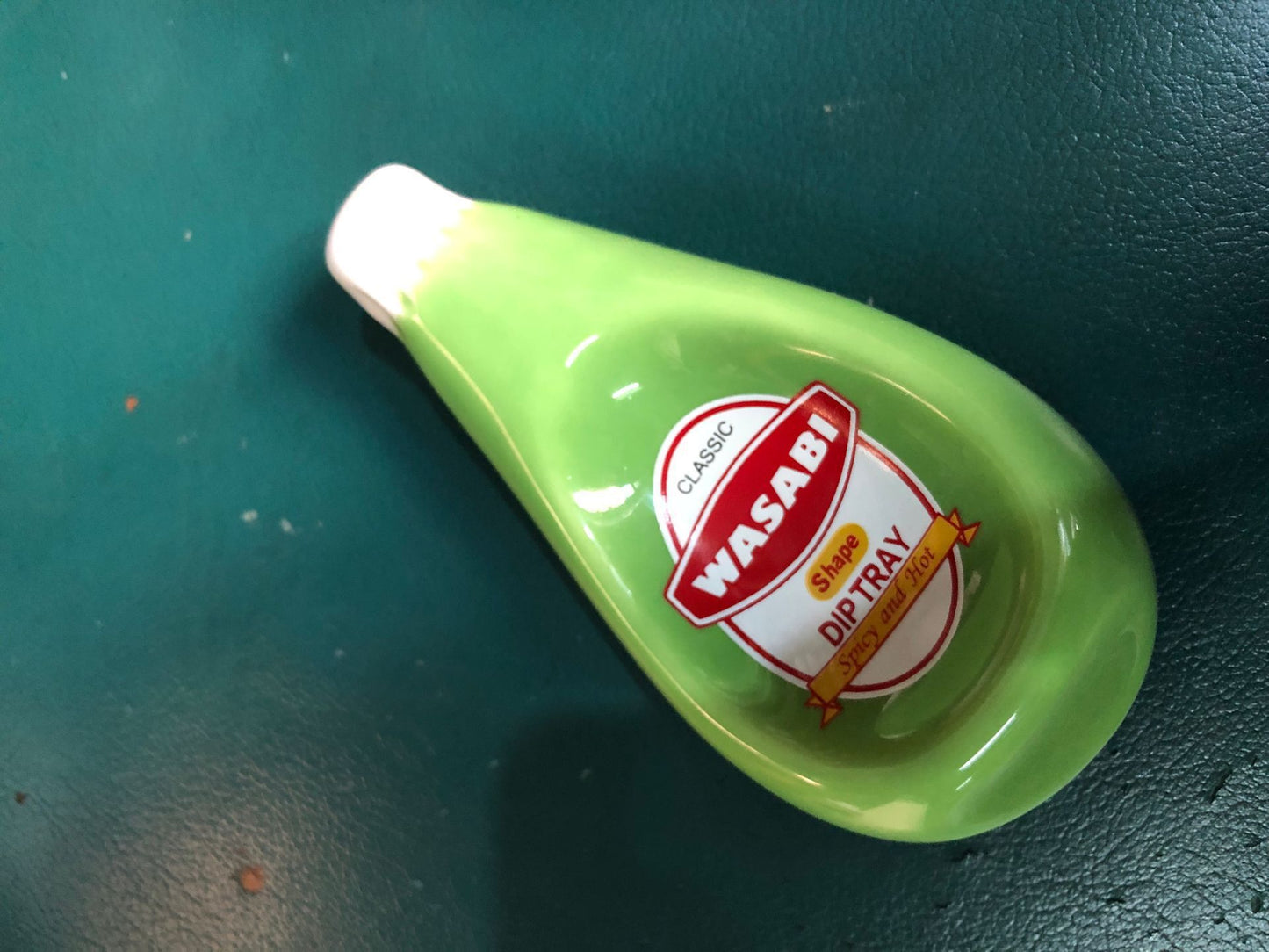 Coupelle en céramique en forme de bouteille — pour sauces, condiments et trempettes