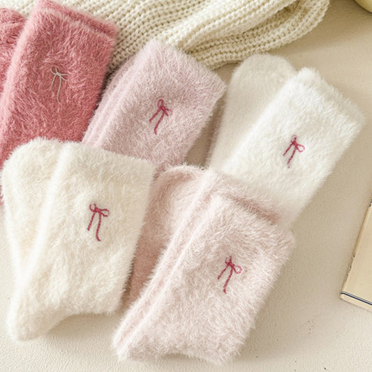Chaussettes douces en peluche avec petit nœud – Chaudes, moelleuses et cosy