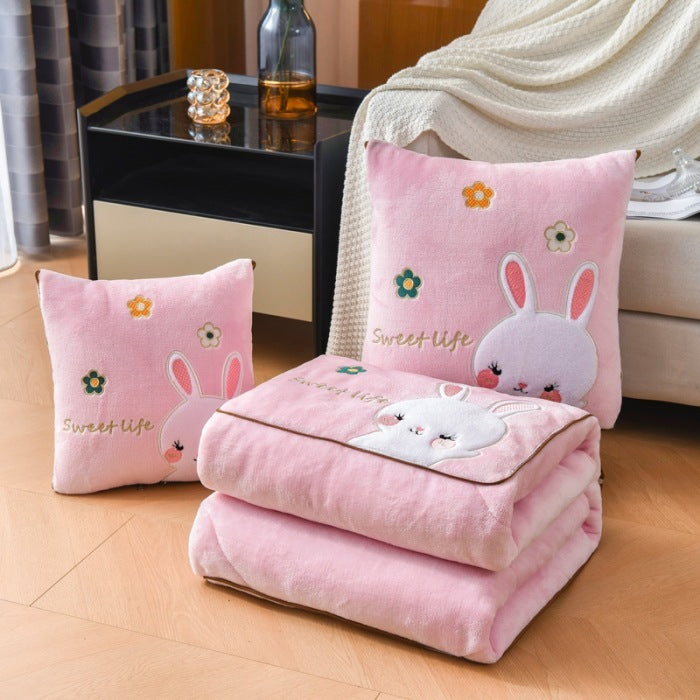 Coussin-couverture “Teddy Dream” – Douceur et confort pour petits et grands