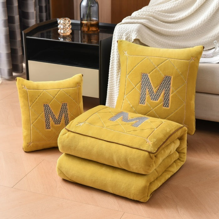 Coussin-couverture “Teddy Dream” – Douceur et confort pour petits et grands