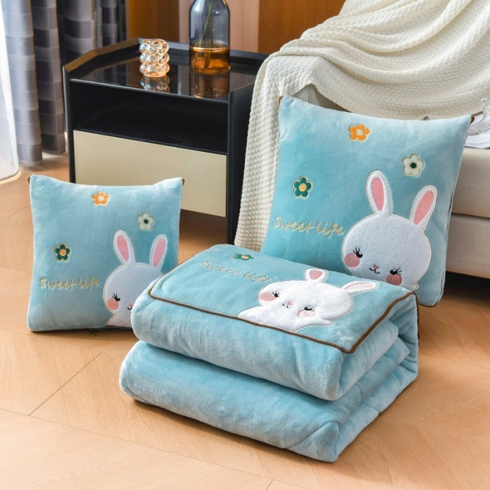 Coussin-couverture “Teddy Dream” – Douceur et confort pour petits et grands