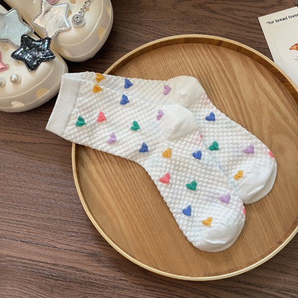 Chaussettes douces avec petits cœurs en relief – Confortables et mignonnes