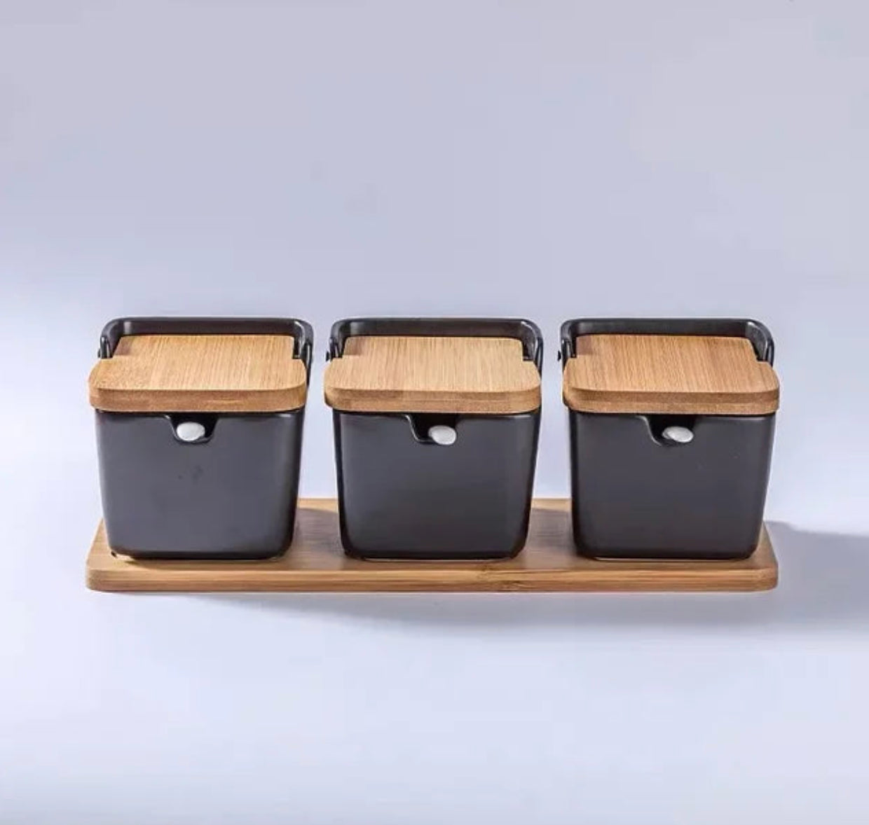 Pot de rangement en céramique avec couvercle en bambou – Épices, sucre ou condiments